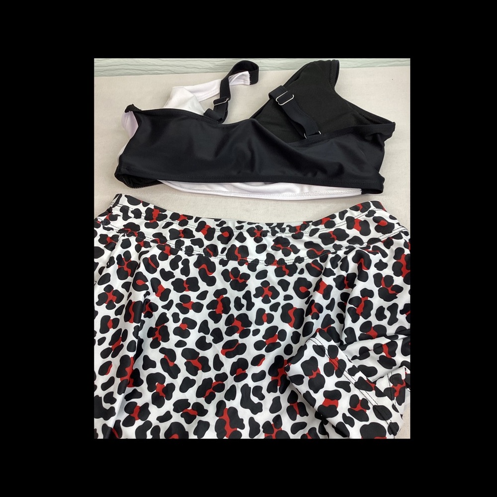 Leopard Print Women's Skirt - Picture 3 of 7